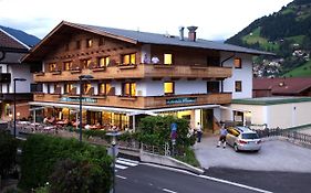 Hotel Zillertaler Weinstadl  3*